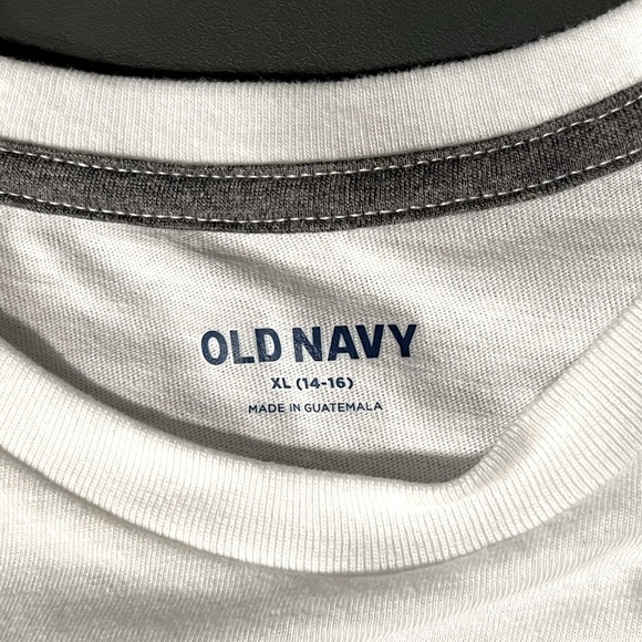 Octopus “Fist Bumps All Around” White XL T-Shirt by Old Navy. New, Never Worn. - Picture 2 of 3